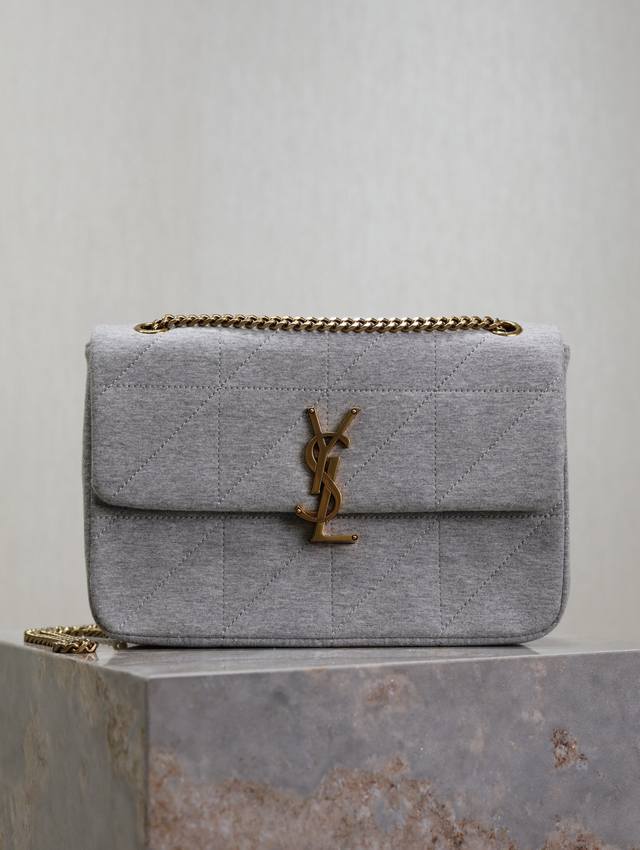 正品级 灰色 Jamie针织款_ 由进口羊绒针织拼接而成，饰以“Carre Rive Gauche”绗缝包缝，工艺十分复杂，内里羊皮质感上手一流赞！单肩斜挎都可