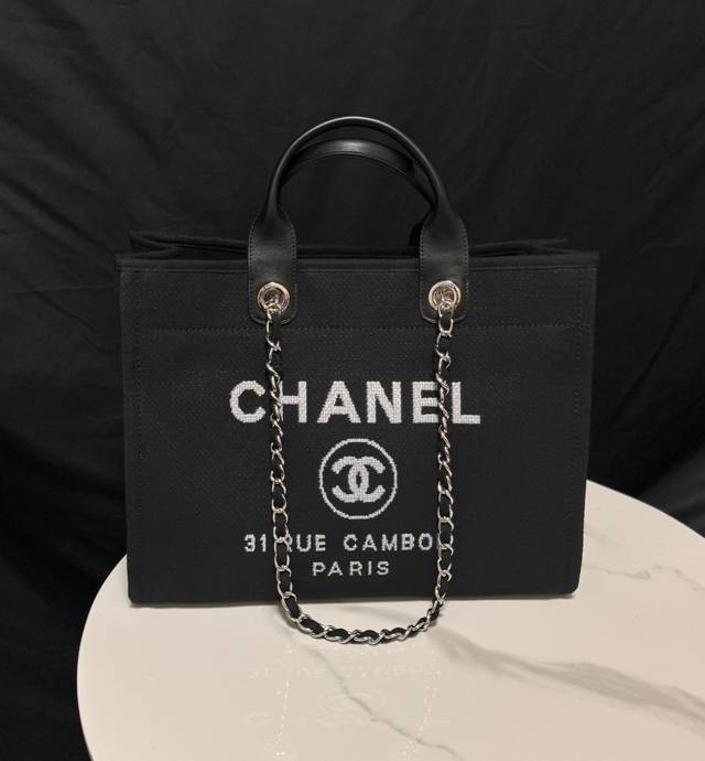 Chanel 66941 #大号沙滩牛仔帆布包chanel Deauville春夏迪拜度假系列经典购物袋带手柄大号妈咪包夏天时尚搭档休闲百搭越发自然简易的搭扣设