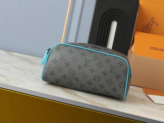 升级原版 M11482 M47528 M46354 M46696 N40127 M44494 本款 Dopp Kit 盥洗袋选用 Monogram Eclips