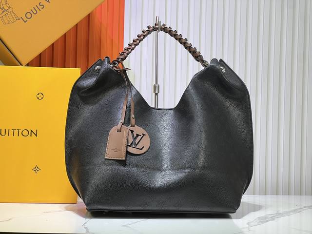 升级原版 M53188六色现货，这款包选用进口颗粒taurillon小牛皮制做而成，其时尚轮廓极具青春气息，全皮冲孔编织手腕双吊牌女士挎包 随意斜背在肩上尤为美