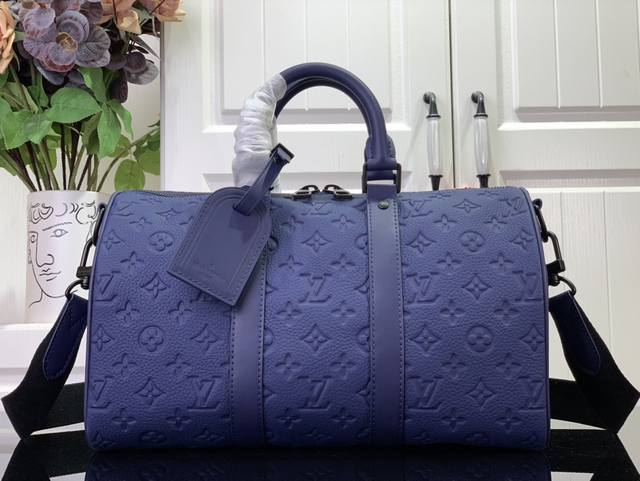 顶级原单 特惠 Keepall Bandoulière 35 手袋 M11691 松石蓝 压花 Keepall Bandoulière 35是一款粒面tauri