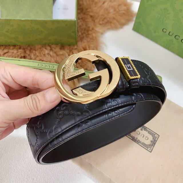 古奇正版官网同步，精品纯钢腐蚀花纹双g扣，油蜡皮压花，精细钢印logo，经典版型高档时尚 ，对版车线，宽度3.8 Cm 专柜最新版买版开模定制