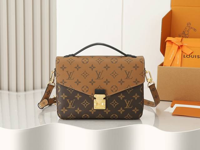 变码芯片版！顶级原单、加强版标志性的 Monogram Reverse 帆布使此款新潮的 Pochette Métis 手袋更显时尚，灵感源自nicolas G