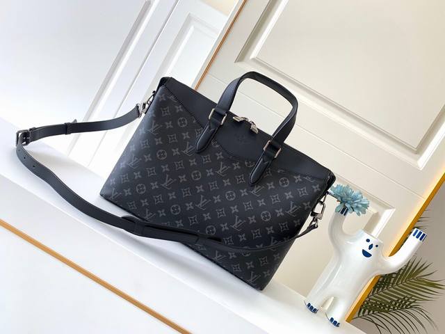 批 顶级原厂 M40566 黑花 动态芯片版 皮料是正品法国a级品质、手工 油边细节非常精致 尺寸:39X28X11