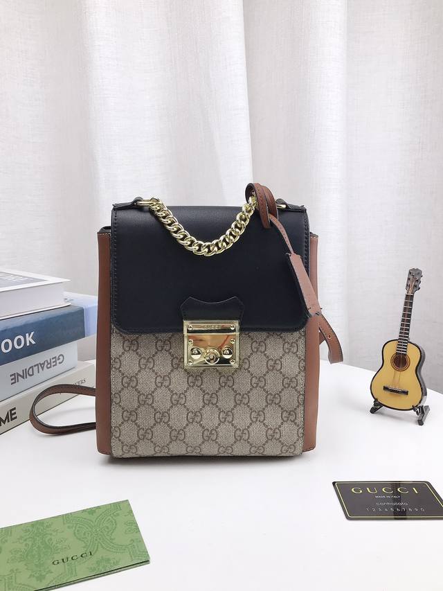 Gucci酷奇专柜经典padlock系列双肩～众多明星追捧的单品哦 原版面料五金 原单品质 出门旅游首选 超高回头 尺寸 22*20Cm