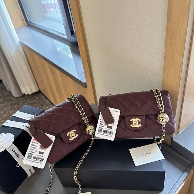 原单 “折叠礼盒+官网飞机盒” Chanel 小金球方胖子 调节扣 “New Arrival” 最美金球方胖子人间香奈儿 白富美小姐姐必备款 ■单独夸最让人挪不 原单 “折叠礼盒+官网飞机盒” Chanel 小金球方胖子 调节扣 “New Arrival” 最美金球方胖子人间香奈儿 白富美小姐姐必备款 ■单独夸最让人挪不