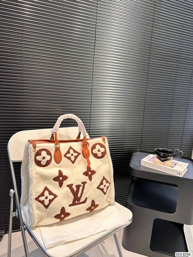 秋冬包包 Lv羊羔毛托特 Teddy温暖羊毛系列手袋，Louis Vuitton Monogram Lv Teddy 系列手袋，Speedy 手拎包、Twist