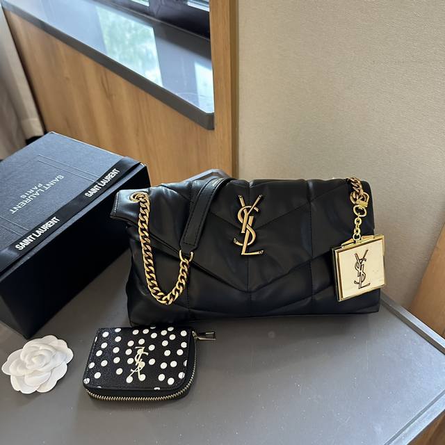 送ysl化妆镜卡包] Size：28Cm 圣罗兰云朵包包 Loulou Puffer 绗缝小羊皮包 犹如怀抱云朵般的感受