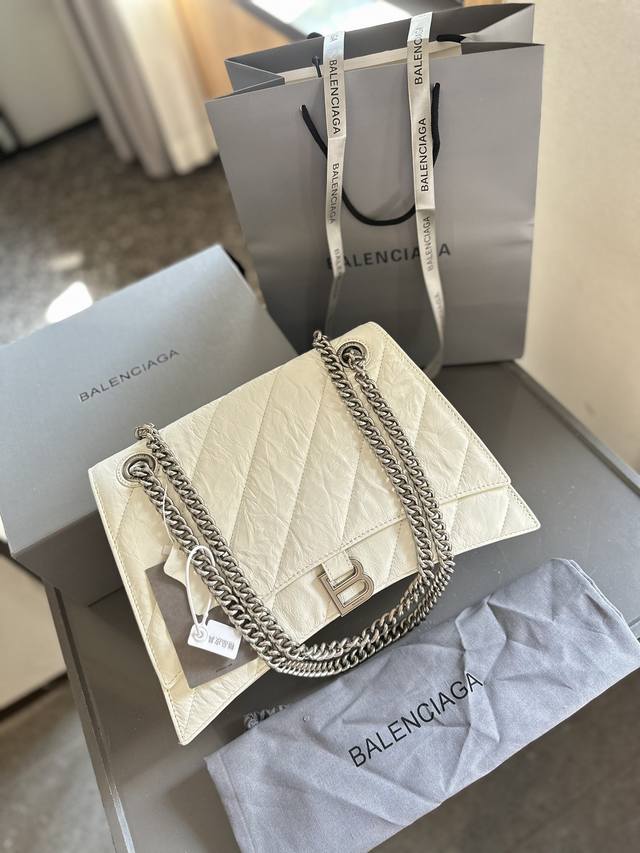 头层牛皮 “折叠礼盒官网飞机盒” 巴黎世家新款沙漏包 鳄鱼纹 Crush Bag 帅炸裂！！！ Balenciaga 巴黎世家 新款沙漏包 Crush Bag