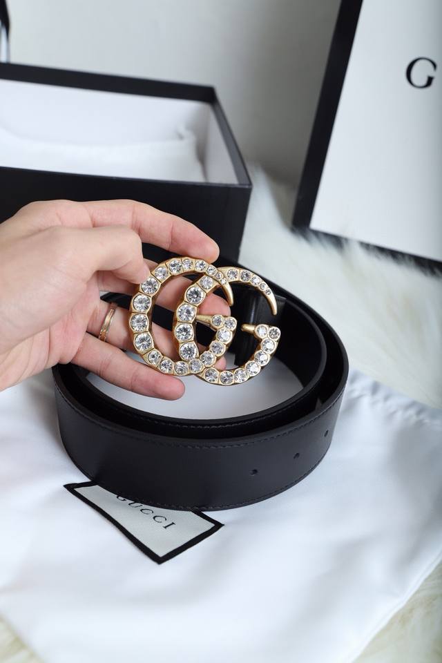 Gucci 古奇官网畅销爆款 正品规格 原版品质 双面进口头层对版定制皮料 高品质 手感极佳 复古金gg钻扣 规格3.8Cm宽度