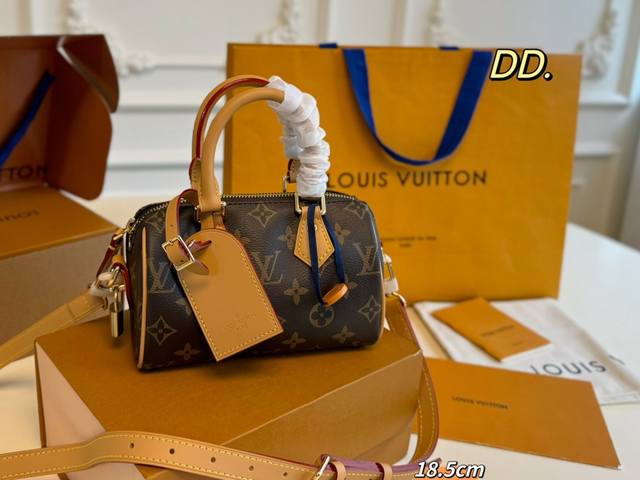 飞机盒 Size:18.5×11 Lv 路易威登speedy迷你锁头枕头包 仙女的lv入门首选包 太经典了，包身超轻容量 精致又小巧，爱极了