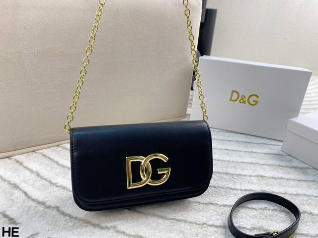 配盒 Dg 杜嘉班纳腋下包链条包 舒适与精致并存 简洁大方 却又不失小心机 轻松打造优雅通勤穿搭！ 尺寸：22*12