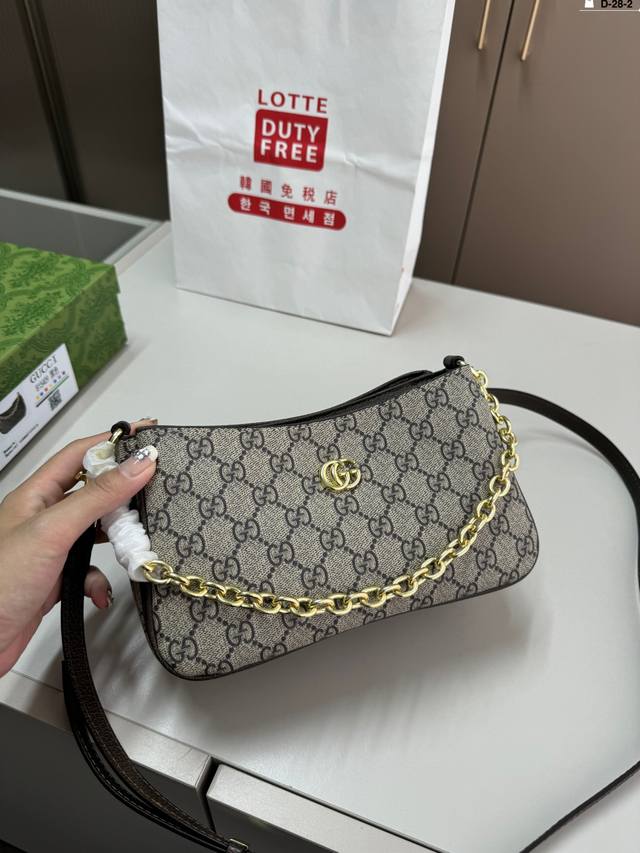 Gucci酷奇新款链条包 Gg Emblem手袋 经典不失优雅 D-28-2尺寸23.10.13配盒 Gucci酷奇新款链条包 Gg Emblem手袋 经典不失优雅 D-28-2尺寸23.10.13配盒