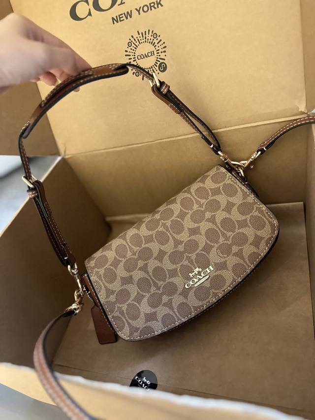 牛皮 折叠礼盒 蔻驰coach 香布蕾andrea系列腋下包麻将包y 尺寸24×14×5 牛皮 折叠礼盒 蔻驰coach 香布蕾andrea系列腋下包麻将包y 尺寸24×14×5