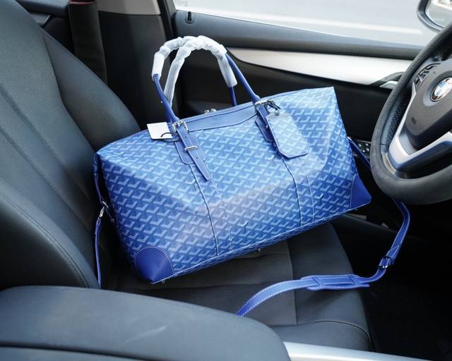 戈雅 官网同步 高版本 旅行背包 全球轰抢单品 质感极好 非市面普通货 采用进口牛皮 经典耐磨实用耐刮耐造 真正的流量王者 出行首选 超大容量 规格：48X25