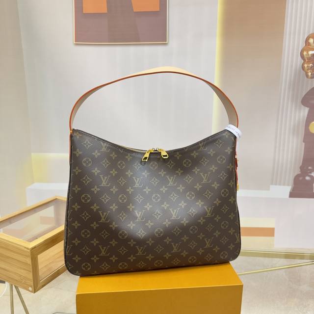 尺寸：32*20 Lvsully Hobo 腋下饭盒包 慵懒时髦感拉满 #Lvsully Hobo 腋下包 背多了牛角包 秋冬来个lvsullyhobo腋下包也