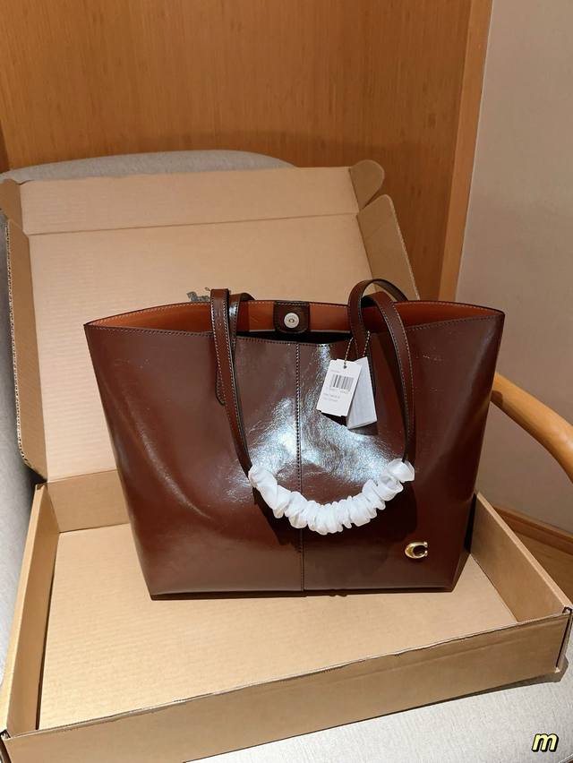 Coach蔻驰 North 32号托特包腋下包 超轻便购物袋 尺寸32×28×15 礼盒包装