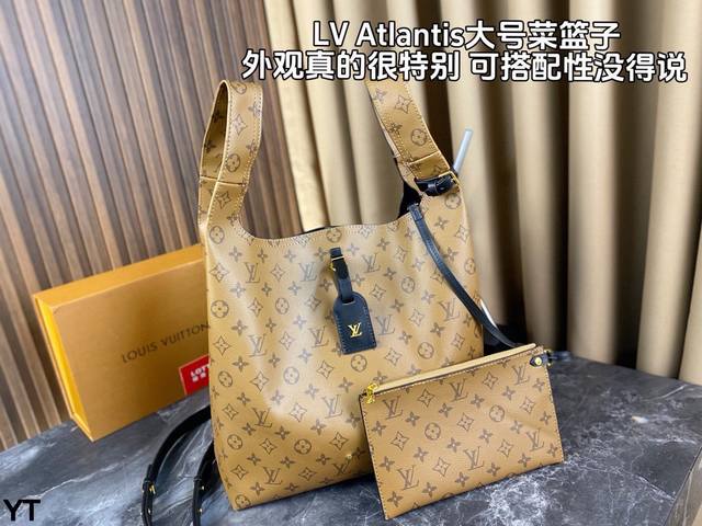 配折叠盒 Lv Atlantis菜篮子 时髦垃圾手袋有姐妹心动了吗～容量很大 适合通勤 包身也轻 自带肩带 可手提可斜挎这个大号更适合高个子女生！尺寸：35*3