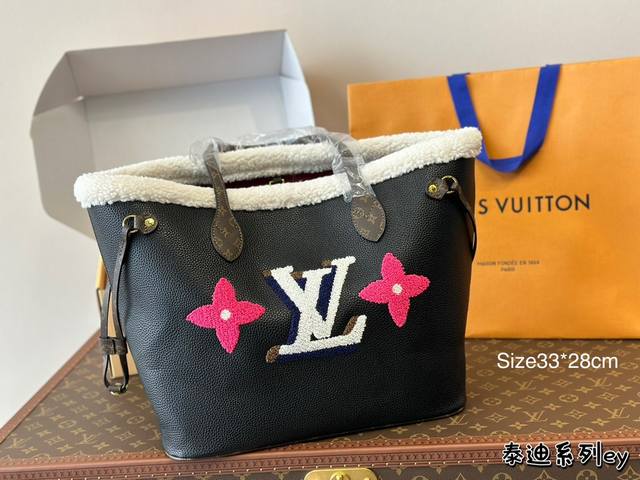 Lv Neverfull购物袋 之前一直get不到经典款nf包的美,Lv最经典的包款可以说是iv最最经典的包包以及很多红薯宝宝们人生第一只奢侈品包/第一只iv包 Lv Neverfull购物袋 之前一直get不到经典款nf包的美,Lv最经典的包款可以说是iv最最经典的包包以及很多红薯宝宝们人生第一只奢侈品包/第一只iv包