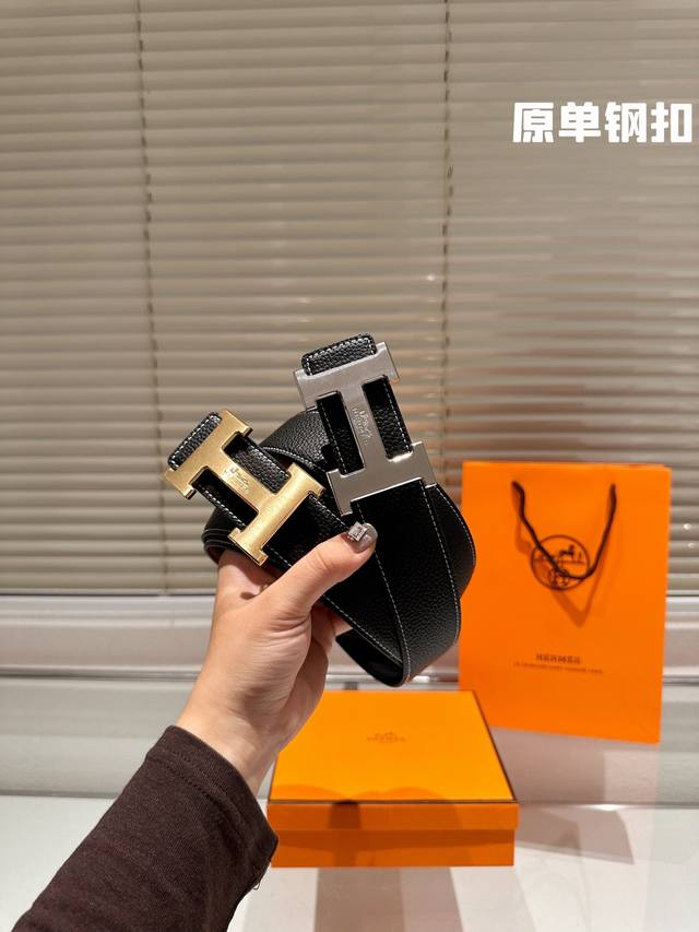 钢扣 高版本！腰带爱马仕 牛皮皮带～热门款 男女通用皮带里面最火的版本啦～质量很好 全套包装！五金绝对不褪色 皮带头和专柜一样的哦～ 配礼盒手提袋发票