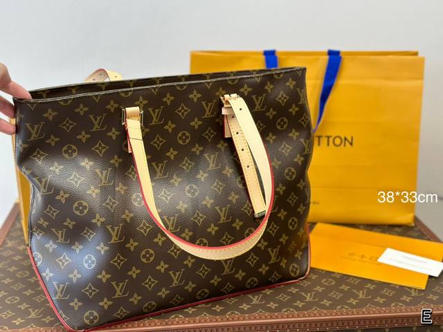 全套包装 尺寸38*33 30*25 Lv Piano Mezzo托特手袋 质感很高级 容量超级大也很耐用 日常出街背它回头率百分百 就是这种随性慵懒感