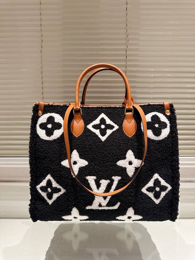 冬天就要毛绒绒阿｜Iv Teddybag On The Go太暖了吧！！！20年限量款lv Teddybag泰迪系列独特羊羔■毛 Onthego进口牛皮饰边mo