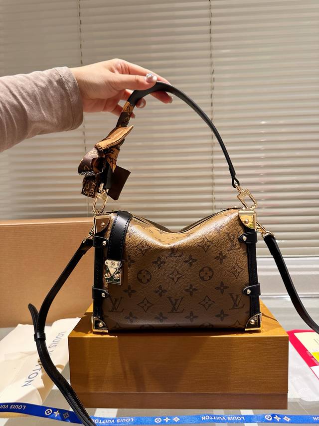 顶级原单 变码芯片 谷爱凌同款 小箱子 Lv Side Trunk 谷爱凌 盒子包 箱子包 23新款！是软软的小箱子 很多精致的小细节在里面 大 容量又实用又好