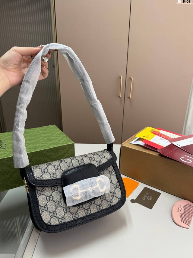 貌美如花的1955配镜子+木梳 酷奇gucci复古马鞍包 经典的马衔扣+Monogram+勾边设计， K-01尺寸20.5.15折叠盒飞机盒