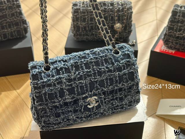 折叠盒 Chanel经典cf 经典不过时 丹宁质地 时装 休闲 不挑衣服 尺寸25厘米