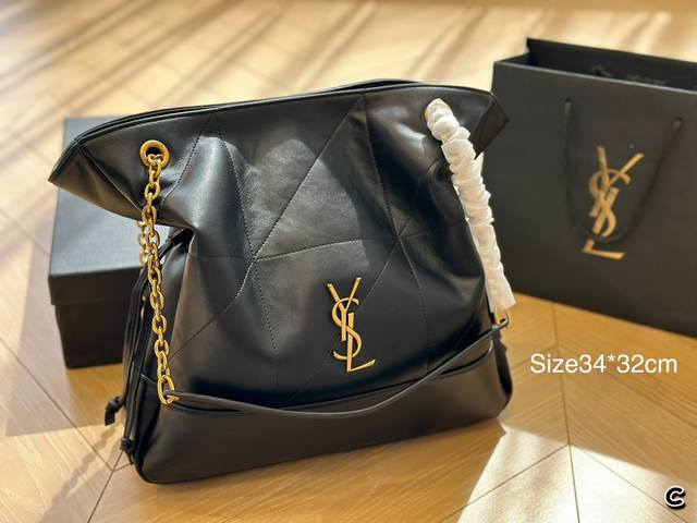 配盒 Ysl新品 牛皮质地 时装 休闲 不挑衣服 尺寸34*32Cm