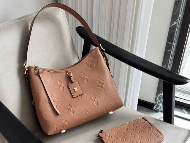 配盒 Size：29*22Cm 小 L家 大象灰 Carryall 配置有子母袋和宽肩带 L新色大象灰！高级 细节细节 .完美 搜索lv Carry 购物袋