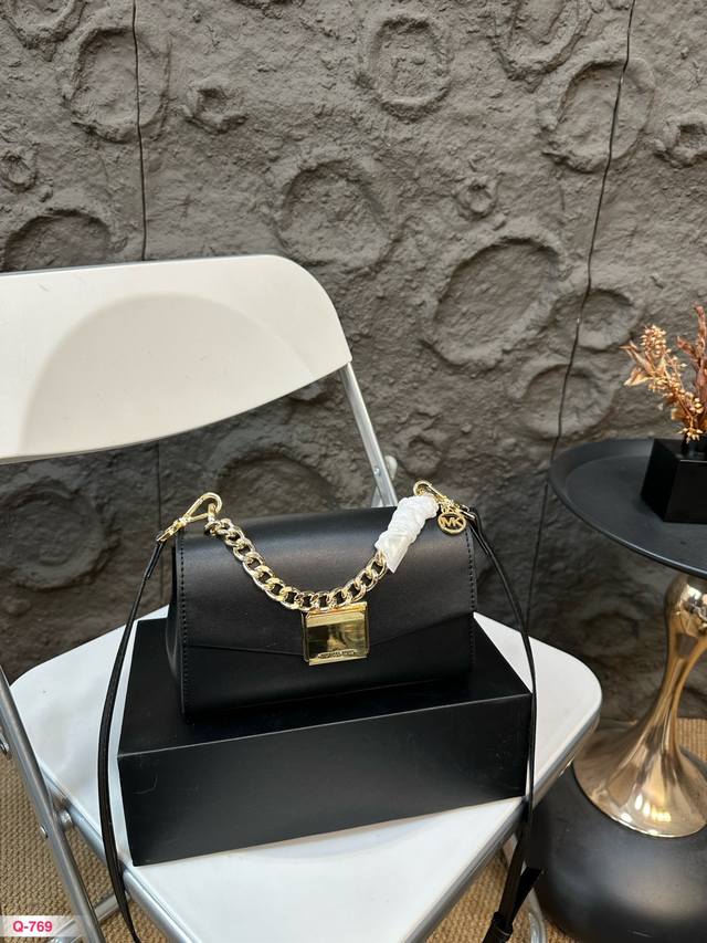 配折叠盒 尺寸19.13 Mk Lita 系列链条包，非常经典大气小巧精致，可手提可斜挎！