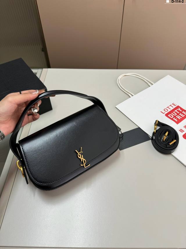 Ysl圣罗兰马鞍包 永远的百搭单品 上身绝美 这份质感 D-114-2尺寸20.5.12折叠盒 Ysl圣罗兰马鞍包 永远的百搭单品 上身绝美 这份质感 D-114-2尺寸20.5.12折叠盒