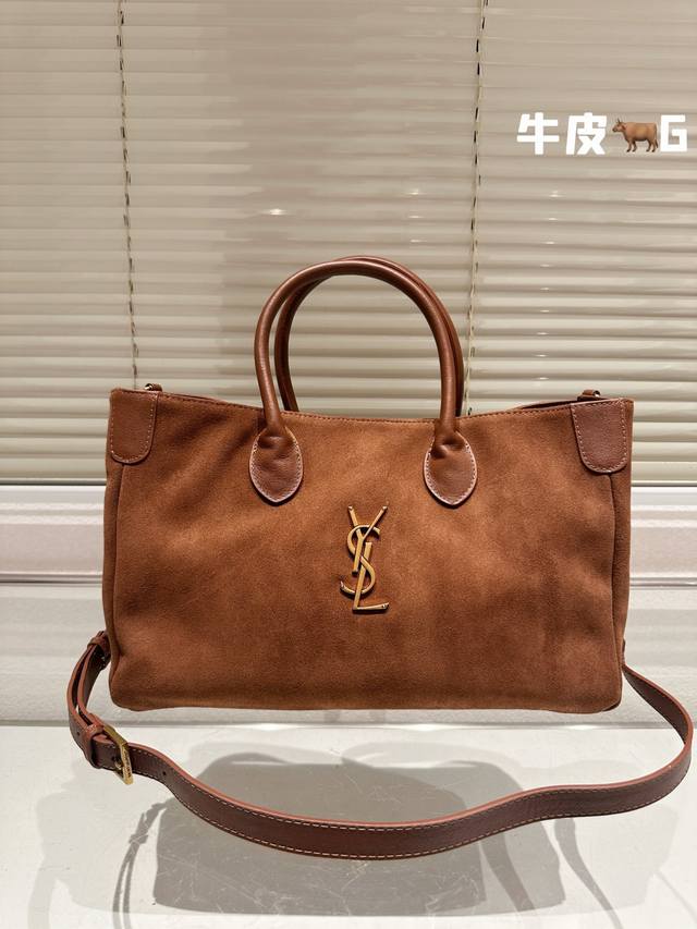 顶级牛皮 头层皮 Ysl 手提包 慵懒随性又好背 上身满满的惊喜 高级慵懒又随性 彻底心动的一只 Size：35 23Cm