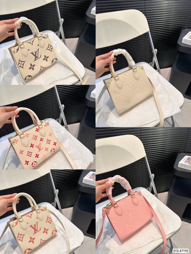 小号 配折叠盒子 Lv 托特 超火的tote托特包,日常通勤都非常可会越用越喜欢的一款,值得入手。尺寸:18 15 货号47115 小号 配折叠盒子 Lv 托特 超火的tote托特包,日常通勤都非常可会越用越喜欢的一款,值得入手。尺寸:18 15 货号47115