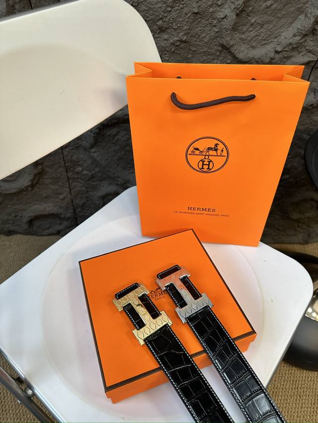 升级版 爱马仕！！ 高版本！全钢头 腰带 嘿哈 原单牛皮全钢头皮带～热门款 皮带里面最火的啦～质量很好 全套包装！五金绝对不褪色 皮带头和专柜一样的哦～ 配礼盒