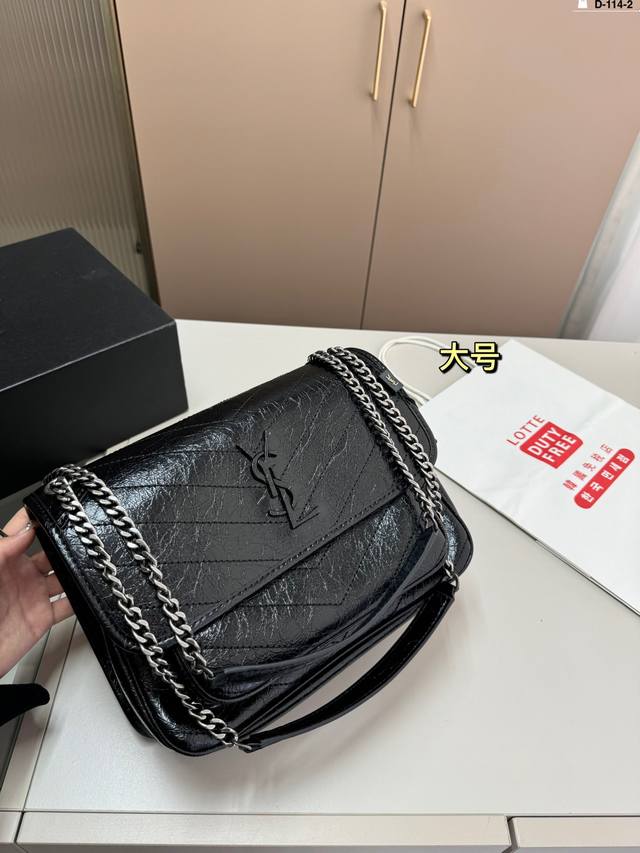 大 圣罗兰ysl Niki邮差包 简直无法拒绝 超显气质 高级感十足 集美必入款 D-114-2尺寸20×18 28×19折叠盒