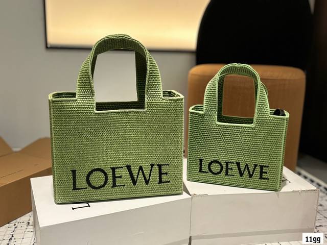 大号 尺寸30.25 小号 尺寸24.20 Loewe.罗意威草编托特包 可轻松驾驭各种风格 是每个酷酷女孩必入款