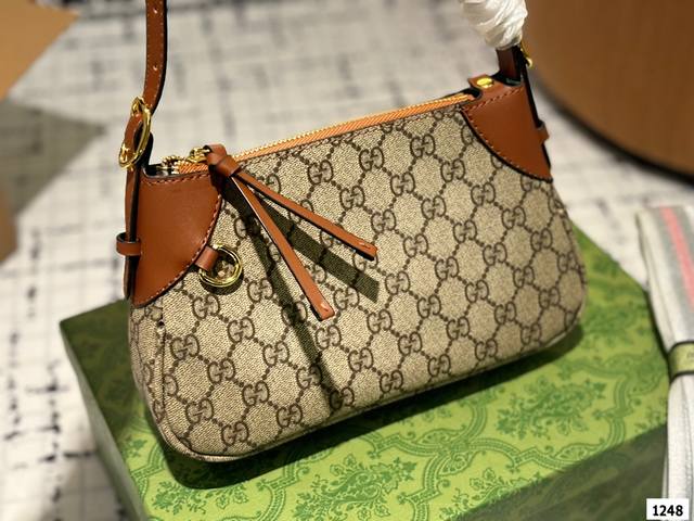 酷奇腋下 Emblem新款全球首发，削皮可爱喜