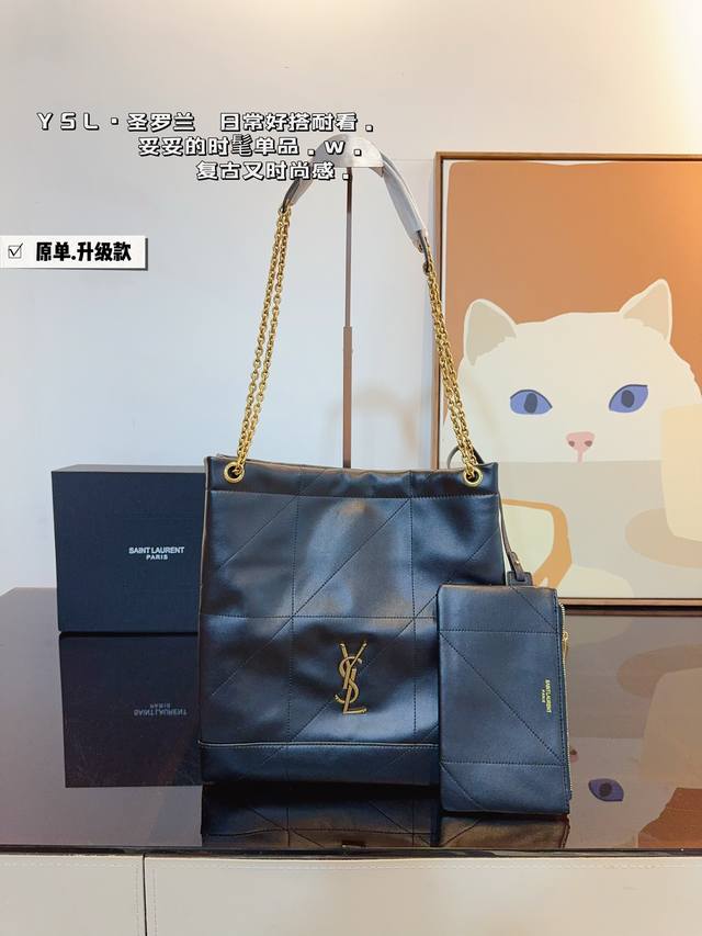 纯皮.配礼盒. 圣罗兰 Ysl 新款垃圾袋 百搭经典 精致的一只 真的超级无敌巨可爱 仙气满满 小姐姐日常必入款尺寸：31*32Cm