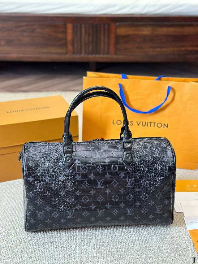 Lv Keepall Bandouliere 40旅行袋 超酷中lv Keepall老花旅行袋 Lvkeepall 出差旅行最常用的一只包 这是超酷的一只包 可