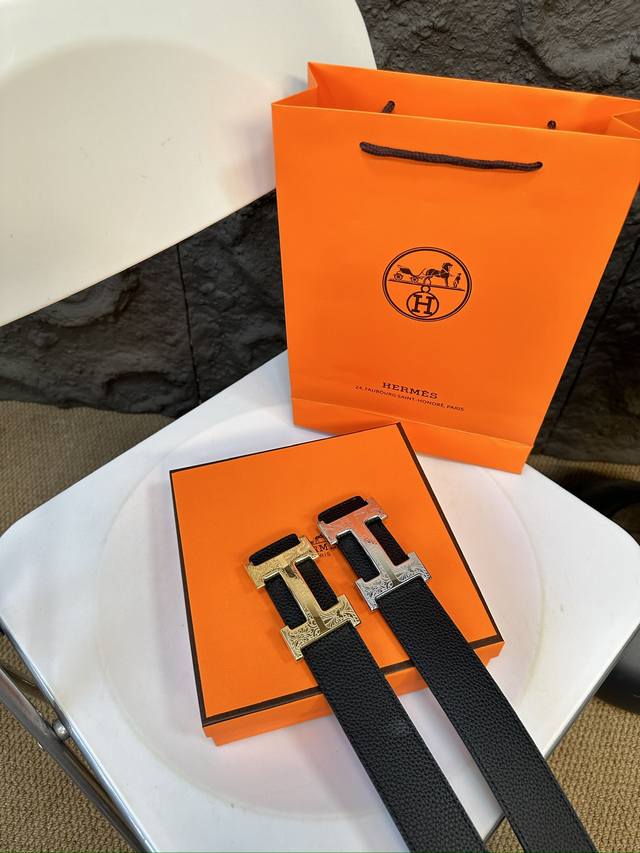 升级版 爱马仕！！ 高版本！全钢头 腰带 嘿哈 原单牛皮全钢头皮带～热门款 皮带里面最火的啦～质量很好 全套包装！五金绝对不褪色 皮带头和专柜一样的哦～ 配礼盒