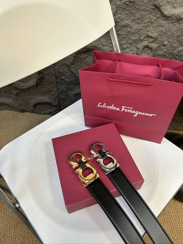 升级版 菲拉格慕!! 高版本!全钢头 腰带 嘿哈 原单牛皮全钢头皮带~热门款 皮带里面最火的啦~质量很好 全套包装!五金绝对不褪色 皮带头和专柜一样的哦~ 配礼 升级版 菲拉格慕!! 高版本!全钢头 腰带 嘿哈 原单牛皮全钢头皮带~热门款 皮带里面最火的啦~质量很好 全套包装!五金绝对不褪色 皮带头和专柜一样的哦~ 配礼