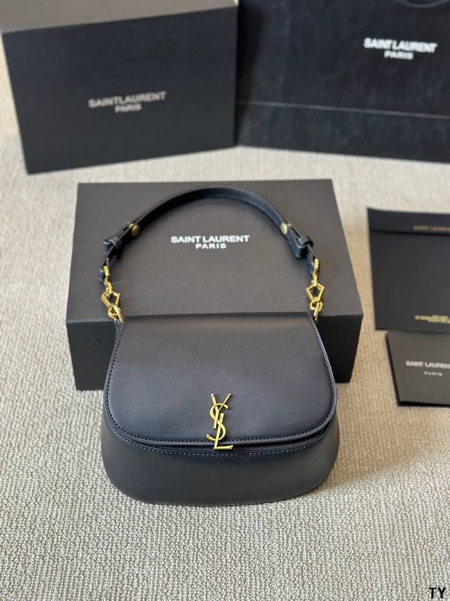 Ysl 小猪包 慵懒随性又好背 上身满满的惊喜 高级慵懒又随性 彻底心动的一只 Size：20 15Cm