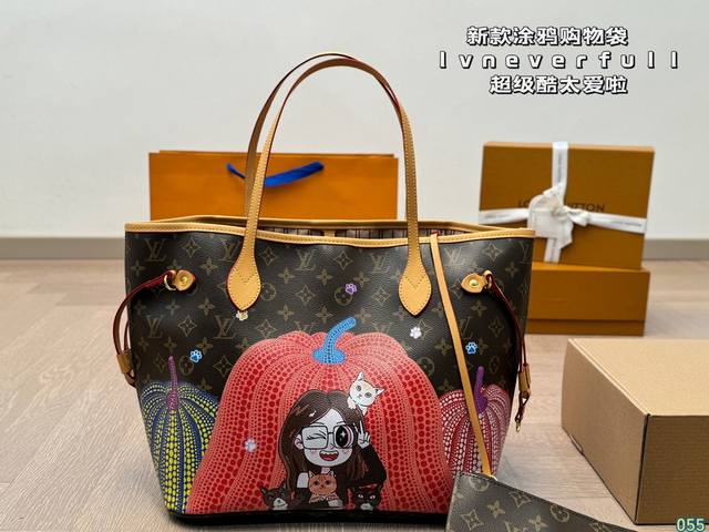 Lv新款涂鸦购物袋 Neverfull超级酷 太爱啦 购物袋届的天花板 被它的颜值惊艳到啦 简约大气 时髦感十足 尺寸32 29