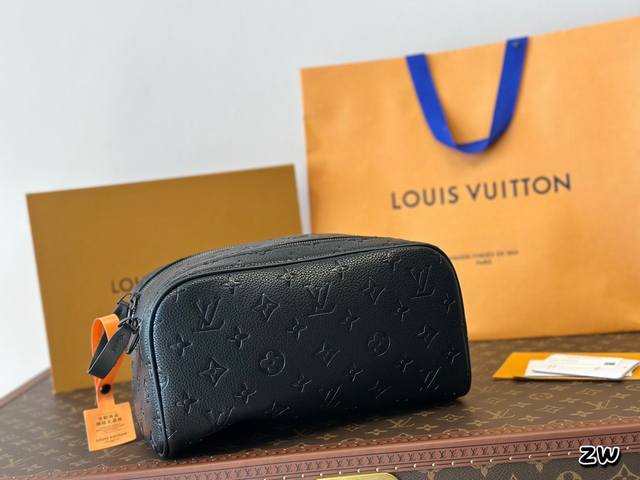 折叠盒 L家时尚化妆包再次出货，永远都不会过时，女士们的必备品，男士们，女士们，通通可以使用，球星内马尔及各大牌明星，酷爱的一款双拉链的手包化妆包，经典老花，面