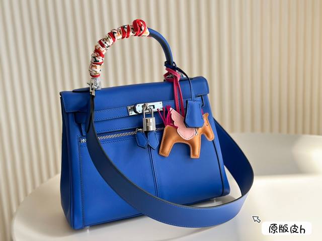 尺寸28厘米 爱马仕 凯莉包 当之无愧的百搭之王 搭配任何风格完全没问题 经典 高级提升气质的最强装备