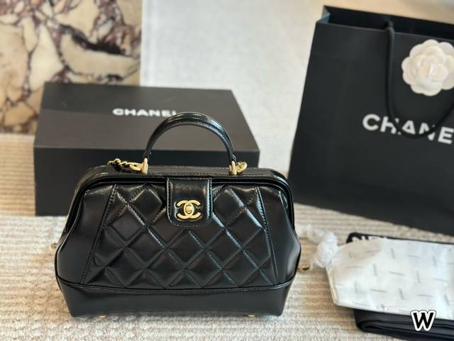 配盒 Size：23 16Cm 小香家 24A 医生包 好可爱胖乎乎的感觉好可爱 心心念念的终于等到了 上身非常多的哇塞