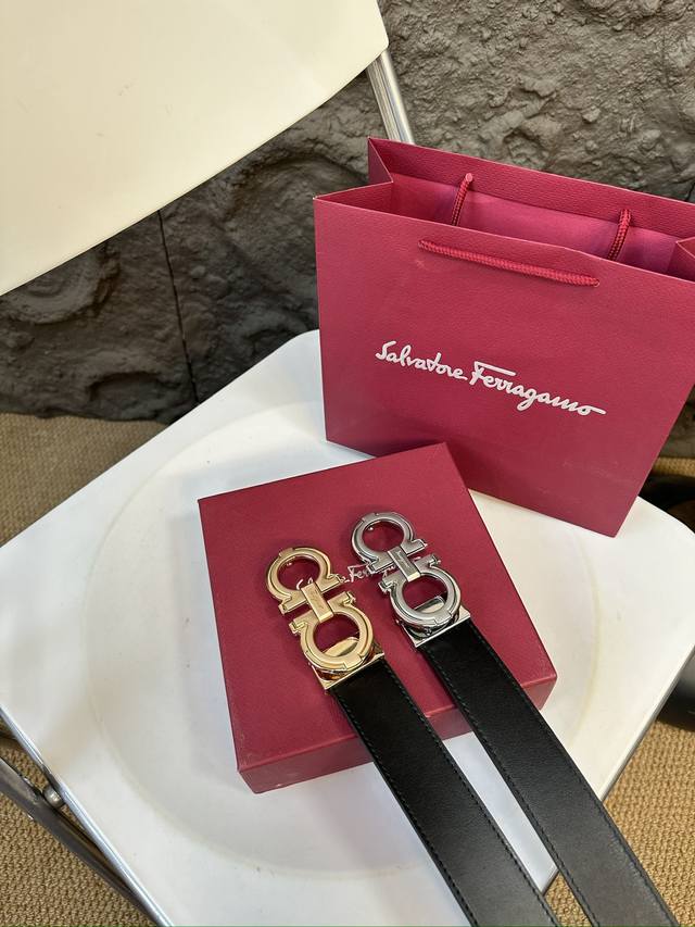 升级版 菲拉格慕！！ 高版本！ 腰带 嘿哈 原单牛皮皮带～热门款 皮带里面最火的啦～质量很好 全套包装！五金绝对不褪色 皮带头和专柜一样的哦～ 配礼盒手提袋发票