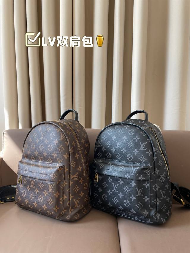 Lv 双肩包 百搭到没朋友 就是酷 时尚感超强 辨识度很高 尺寸27*32